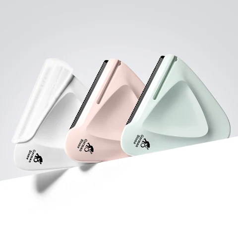 Card-Style Eyebrow Razor